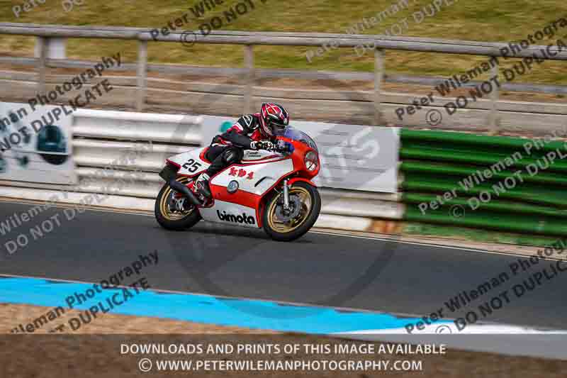 Vintage motorcycle club;eventdigitalimages;mallory park;mallory park trackday photographs;no limits trackdays;peter wileman photography;trackday digital images;trackday photos;vmcc festival 1000 bikes photographs